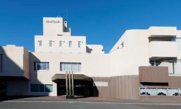 北見市のホテル黒部の外観の全体像