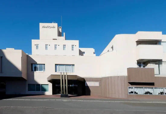 北見市のホテル黒部の外観の全体像