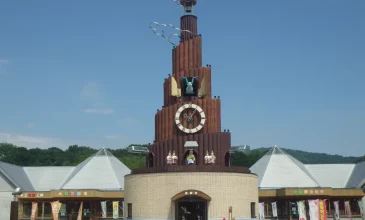 道の駅おんねゆ温泉のシンボル、鳩時計