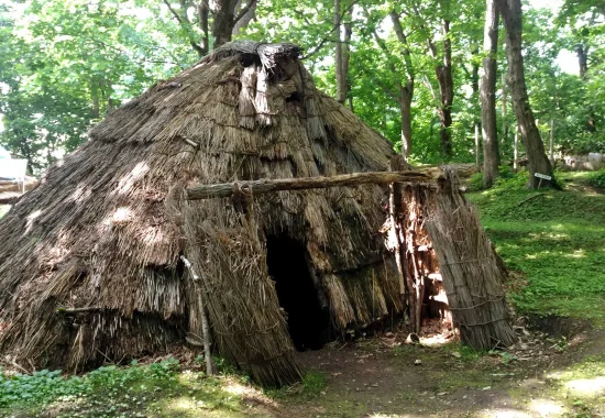 北見市のところ遺跡の森にある、竪穴住居跡